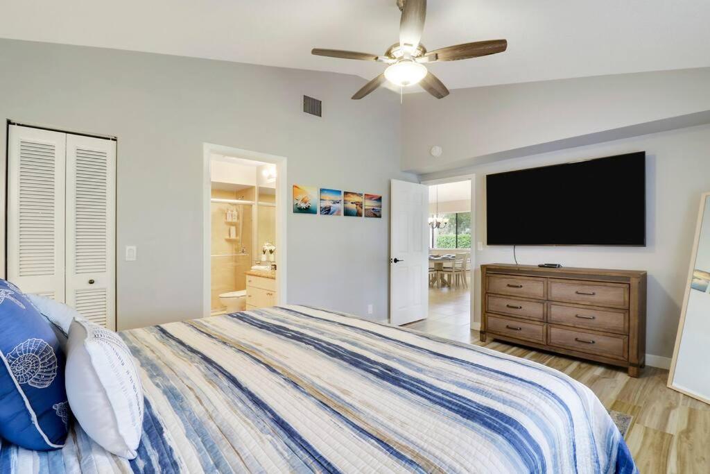 Private Cottage in West Palm Beach Florida - Property Image 4