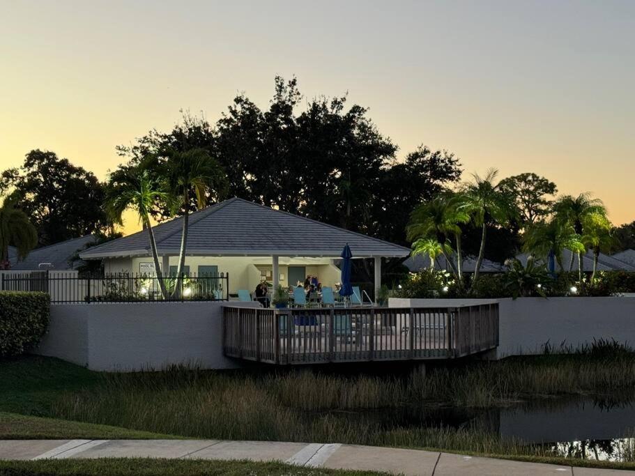 Private Cottage in West Palm Beach Florida - Property Image 5