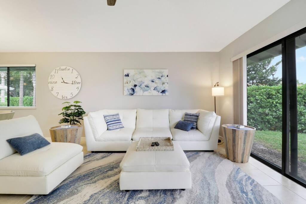 Private Cottage in West Palm Beach Florida - Property Image 12