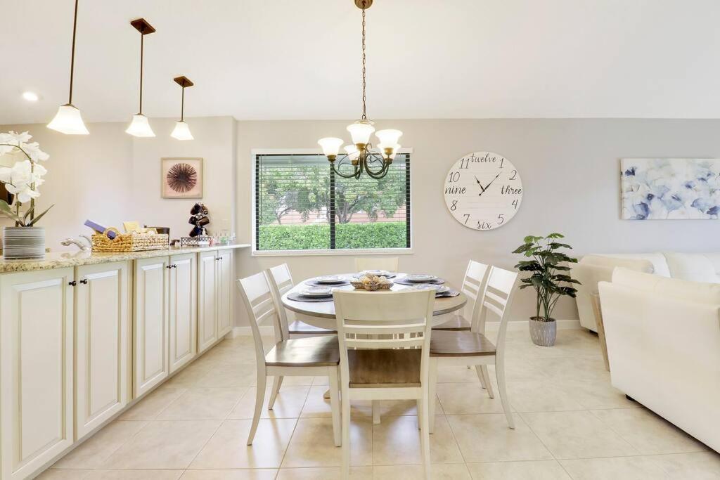 Private Cottage in West Palm Beach Florida - Property Image 17