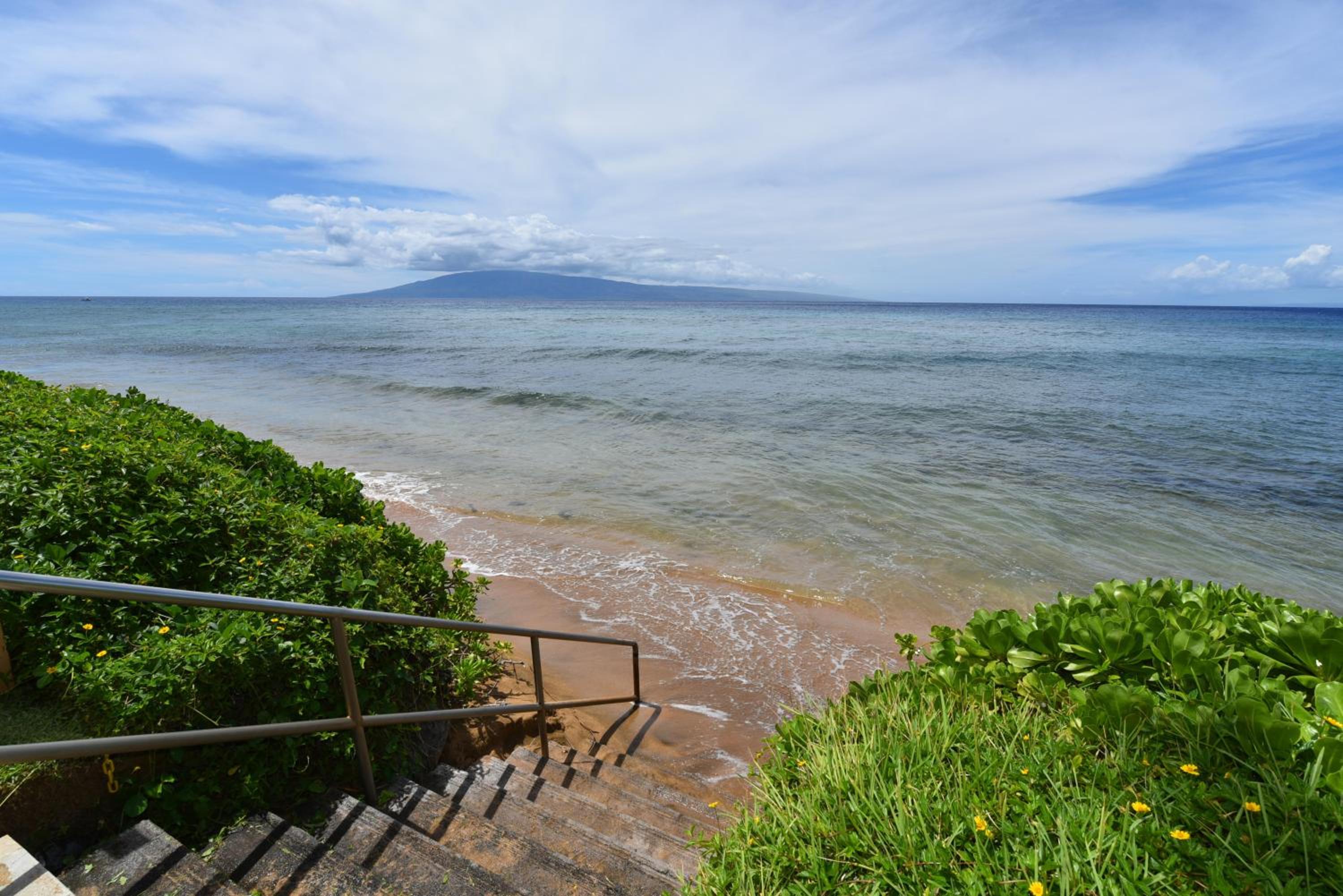 Mahana 1008 · MA 1008 Luxury BeachFront Condo