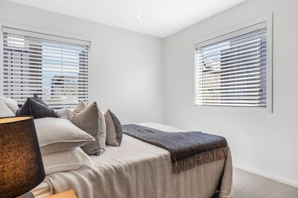 Luxury Three Bedroom Townhouse Downtown