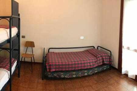 (7) Giovanni Versolatto view 4