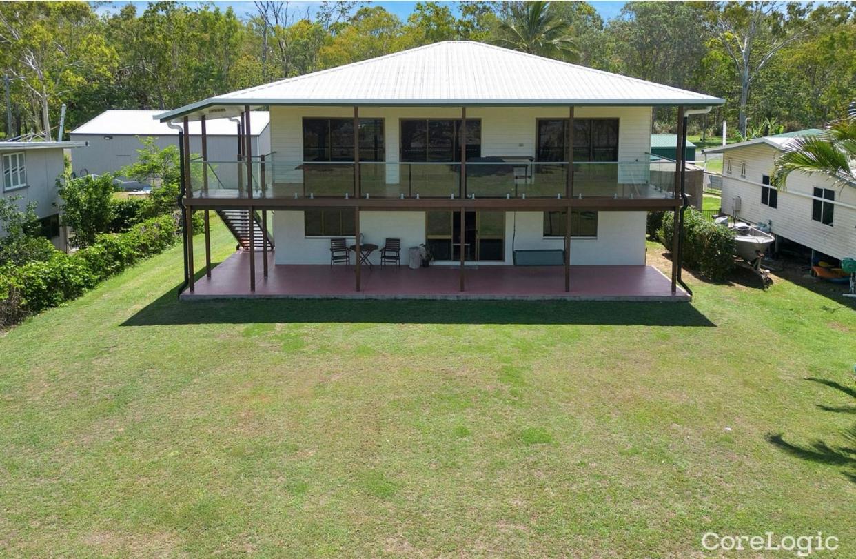 St Helens Beachfront Holiday Home