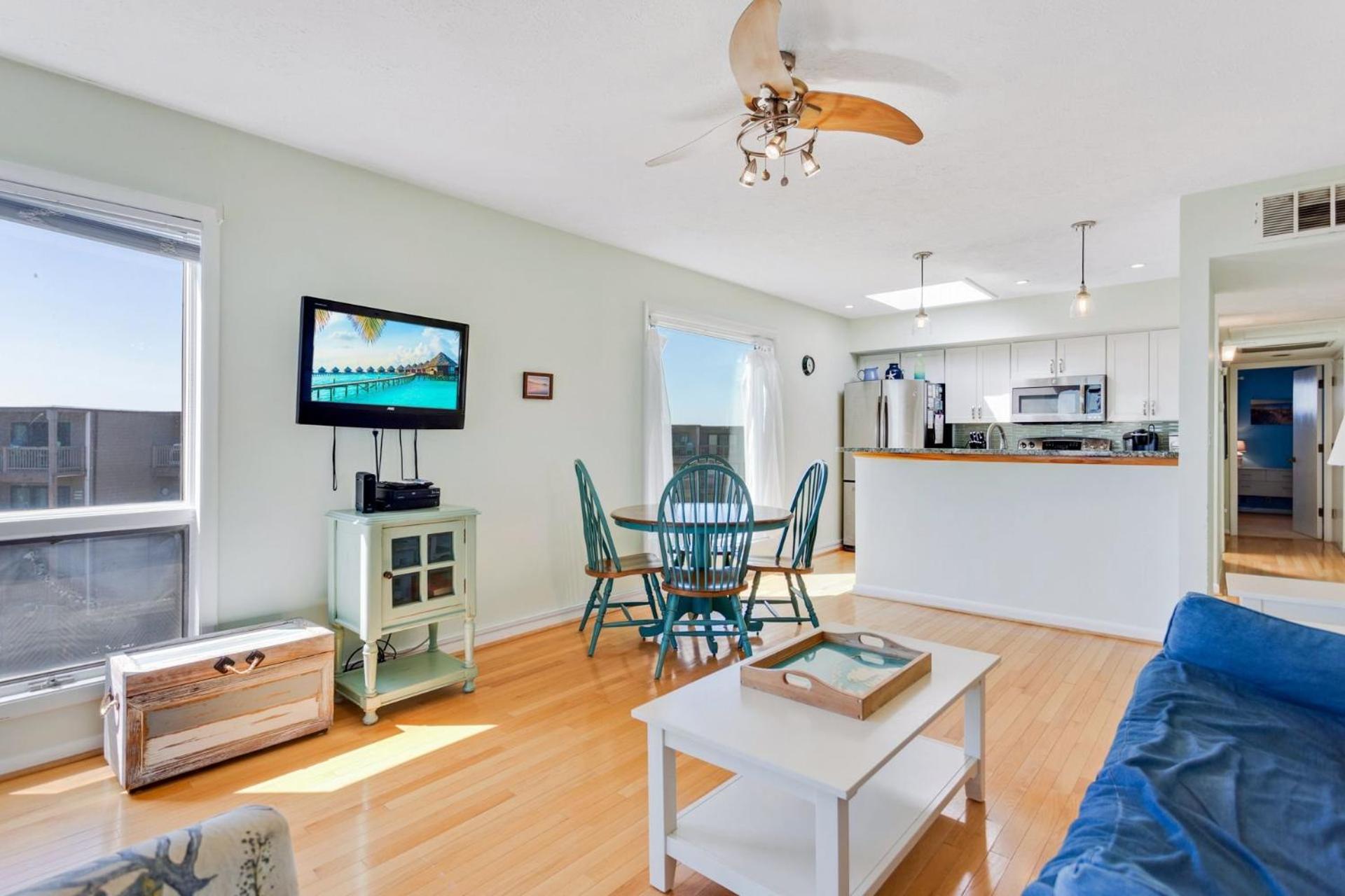 C307A Delightful Diversion Oceanfront Pool view 5