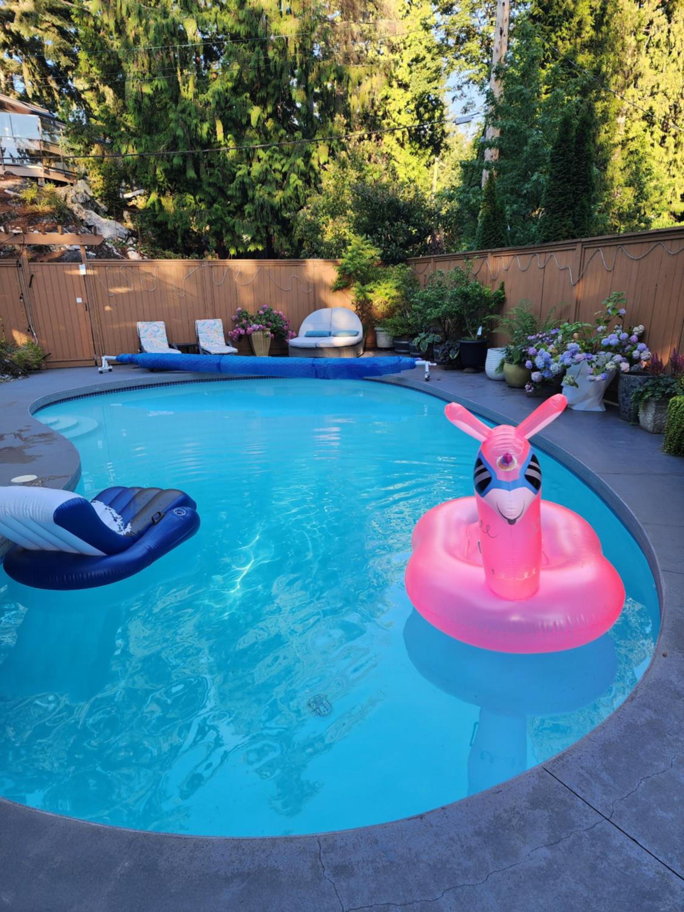 2BD Guest Suite Sleeps 6 Near Downtown & Beach