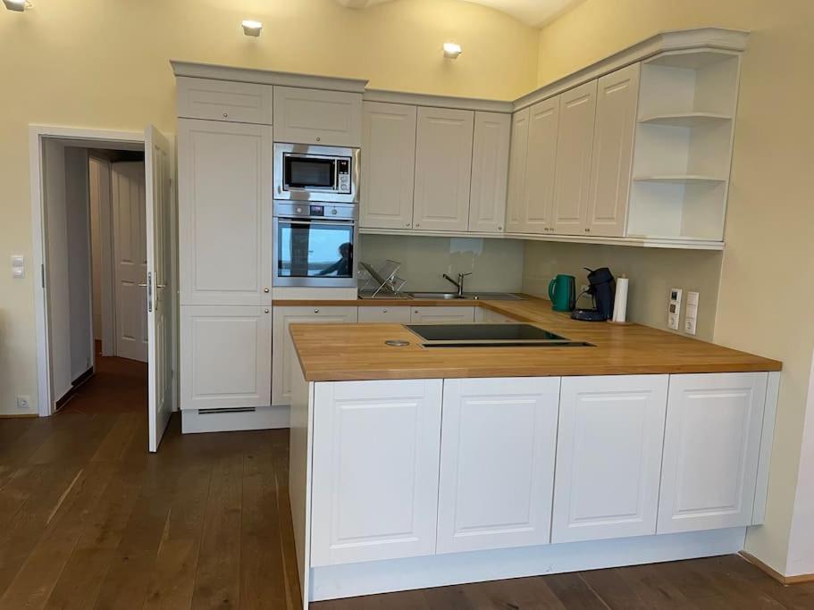 Quiet apartment close to center