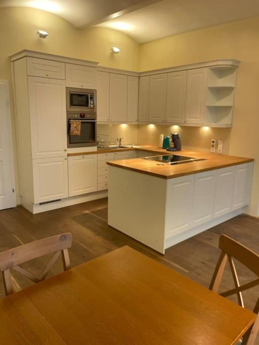 Quiet apartment close to center