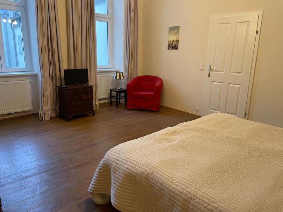 Quiet apartment close to center