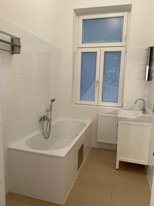 Quiet apartment close to center