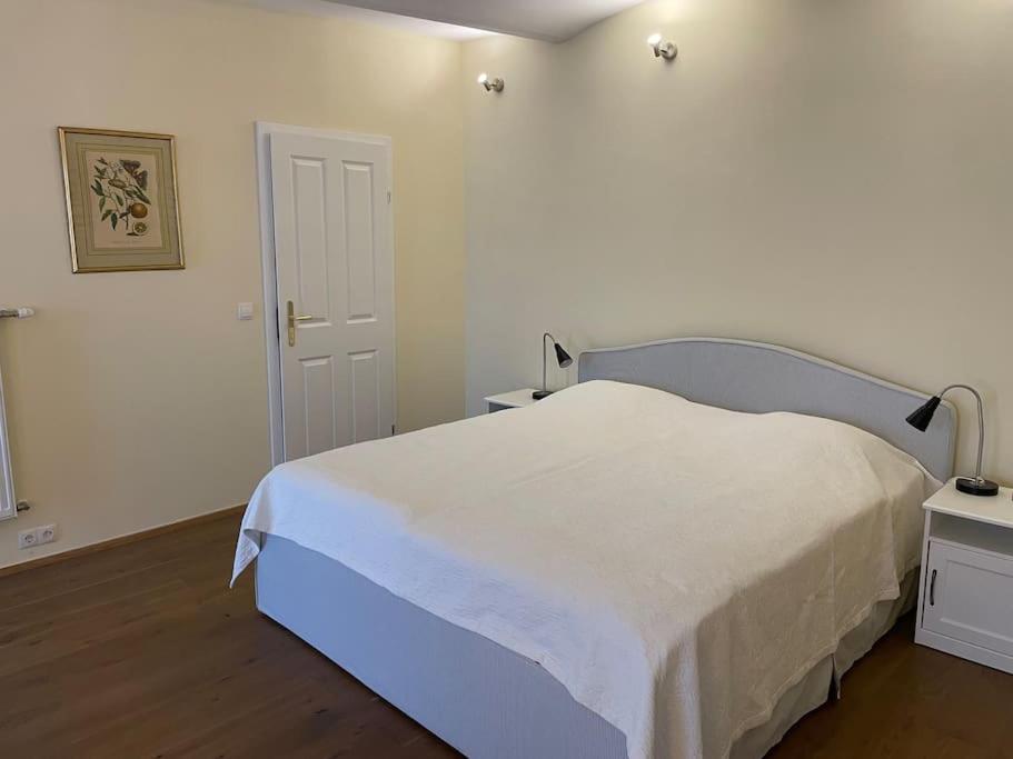 Quiet apartment close to center