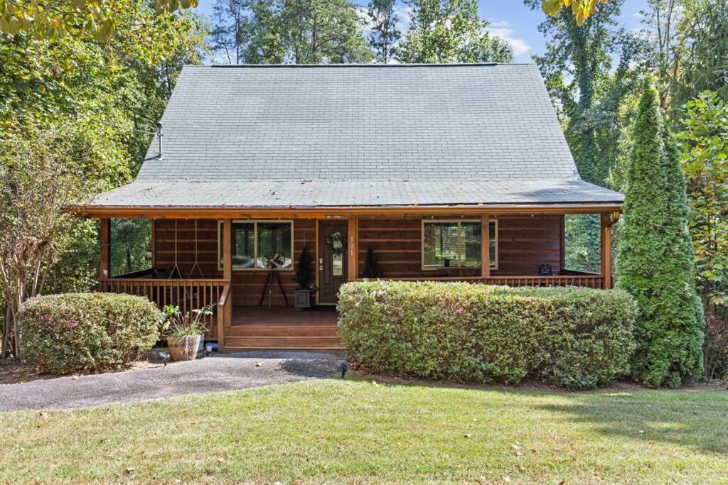 Cabin At The Lake-Morganton - Hot Tub,Pet Friendly view 3