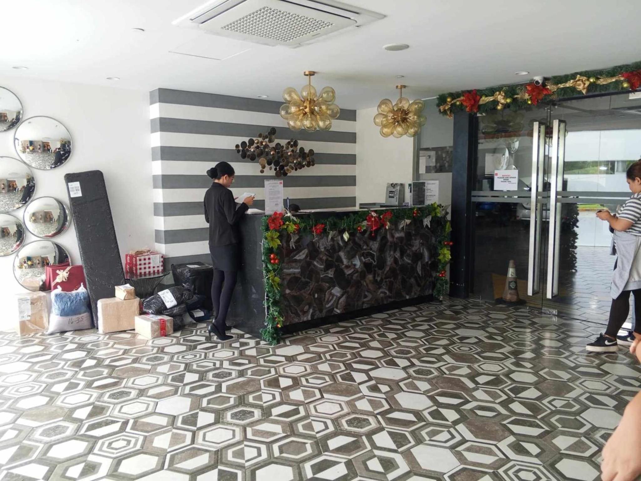 Commonwealth Residences combine 2 units view 4