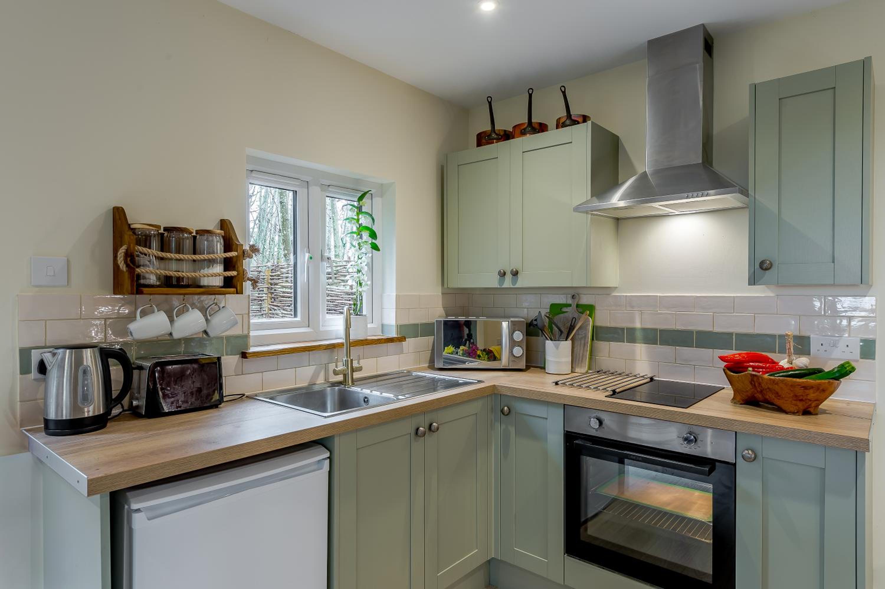 Hayne Barn Estate - 6 Luxury Lodges with private hot-tubs -