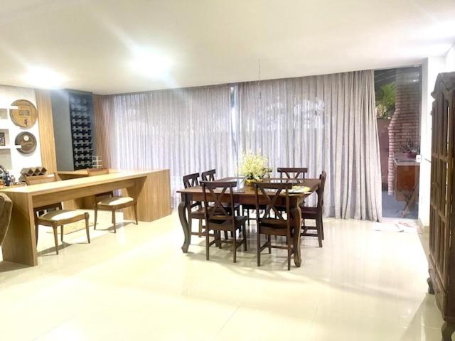 Casa dos sonhos, luxo em condominio à beira mar de Jacumã