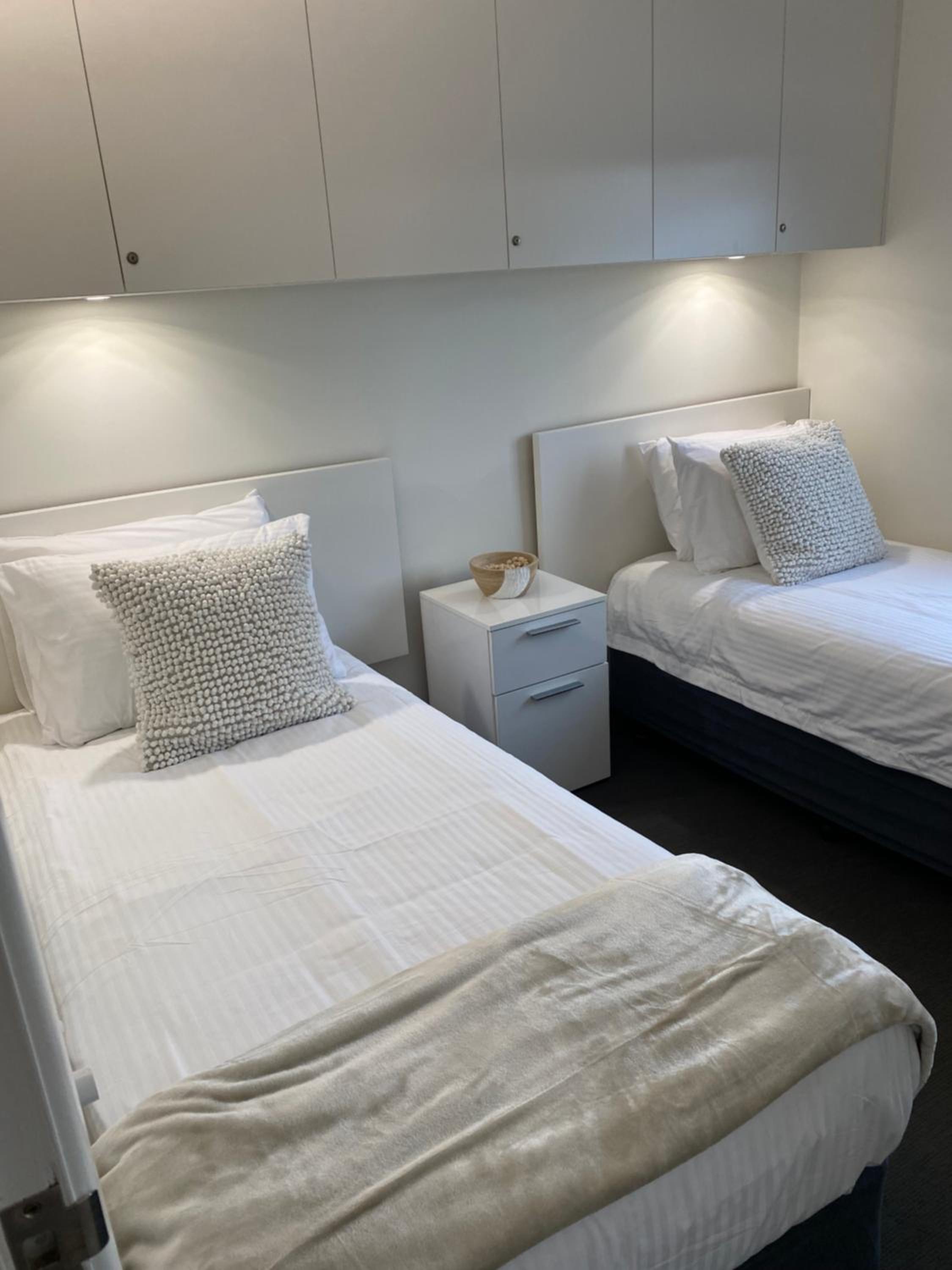 At The Beach Mooloolaba, Private Rooftop With Spa, 50m to Beach, Surfclub and Esplanade
