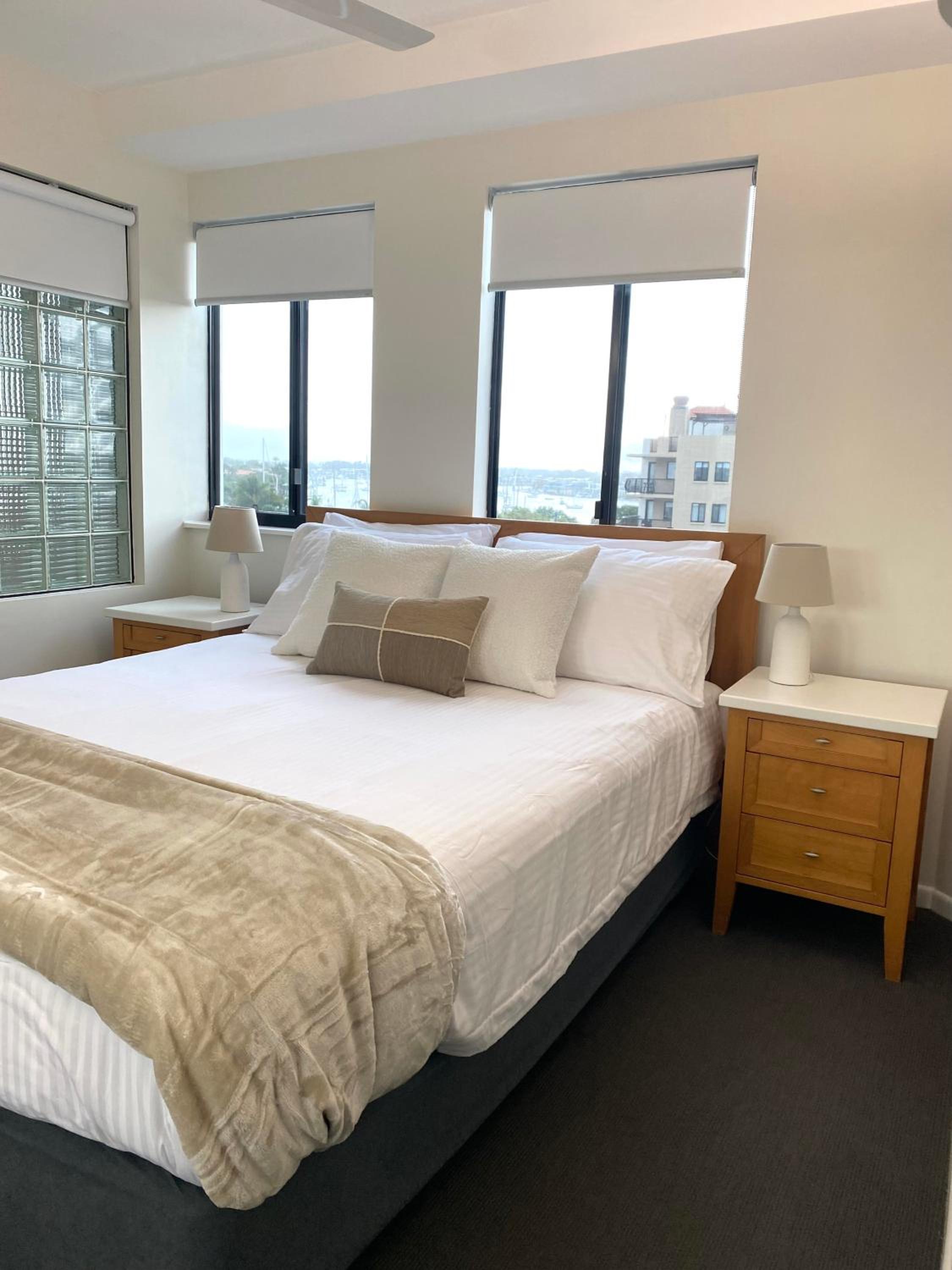 At The Beach Mooloolaba, Private Rooftop With Spa, 50m to Beach, Surfclub and Esplanade