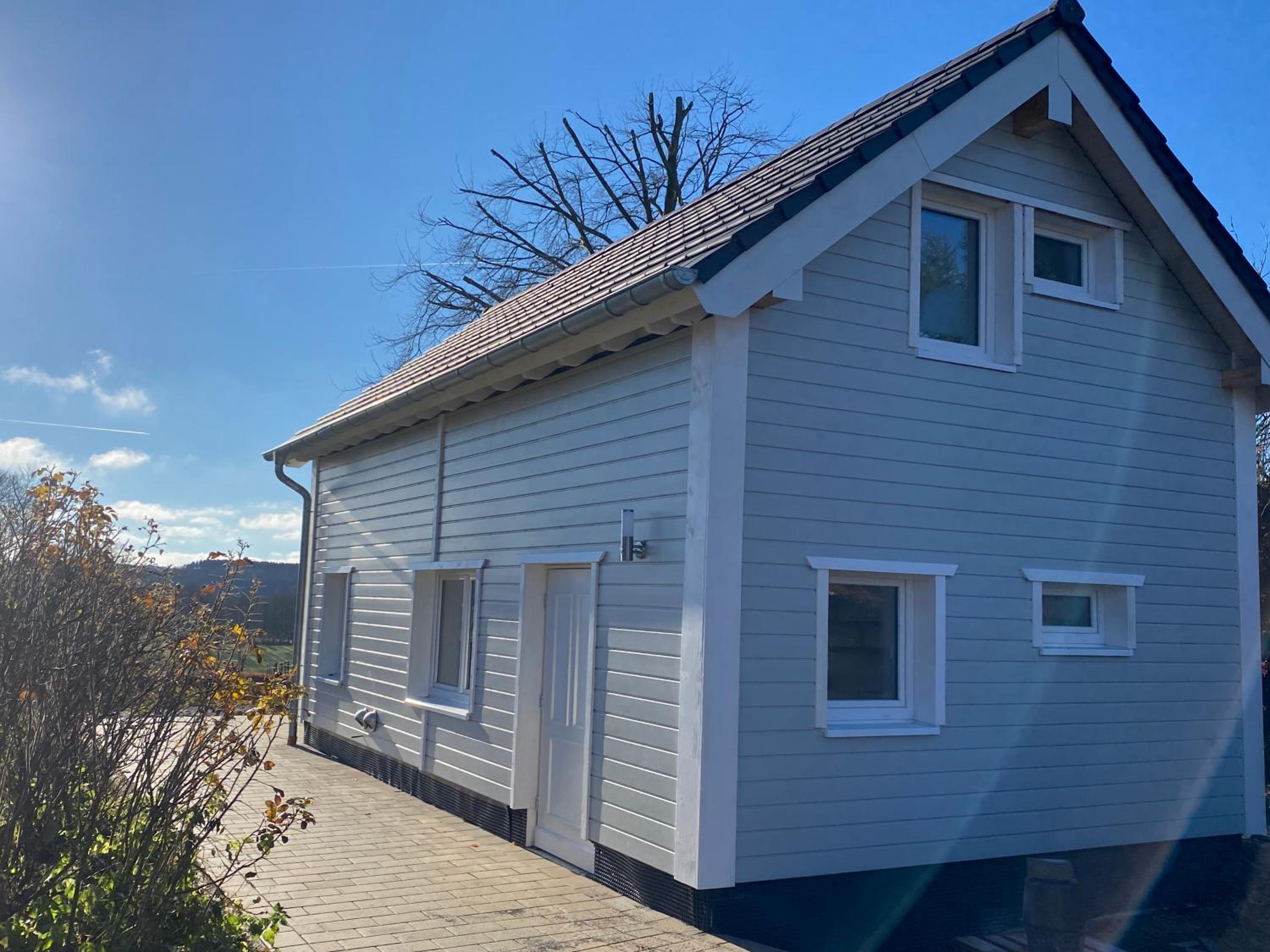 Rückzugsort im Grünen mit Panoramafenster und Weitblick