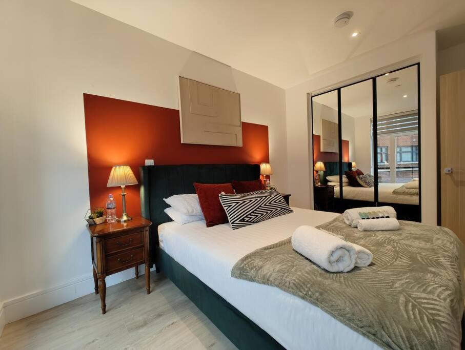 Chic & Cozy Chertsey Flat with Free Parking & WiFi view 4