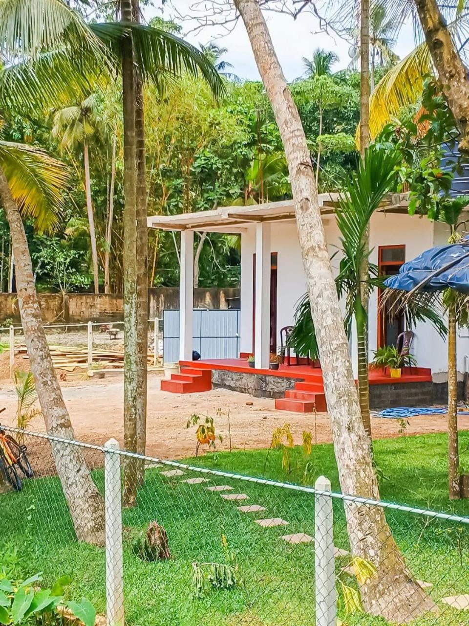 Hikkadivers Guest House view 3