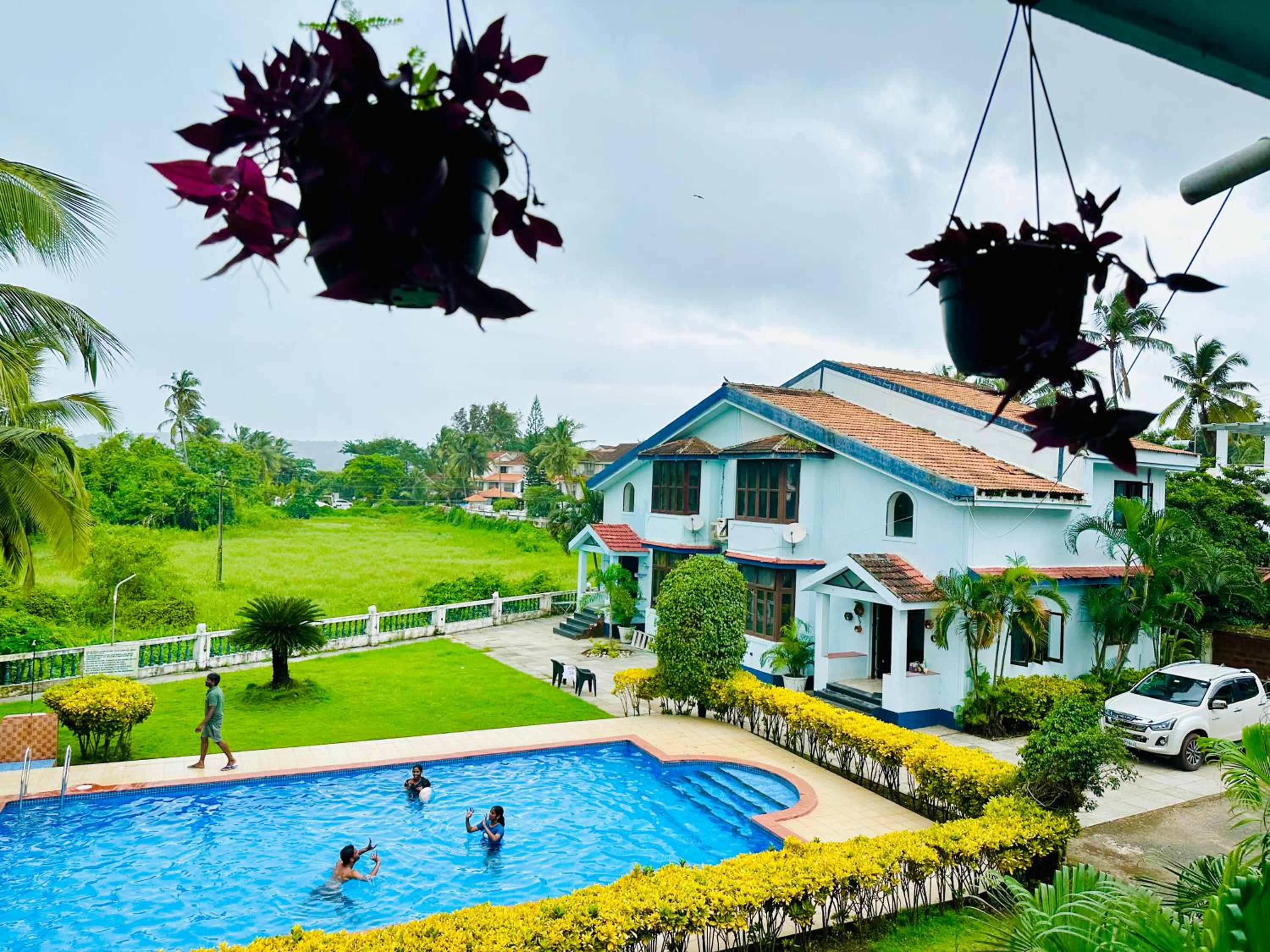 GR STAYS Beautiful 2bhk Apartment In Arpora 5 mins to Baga view 2