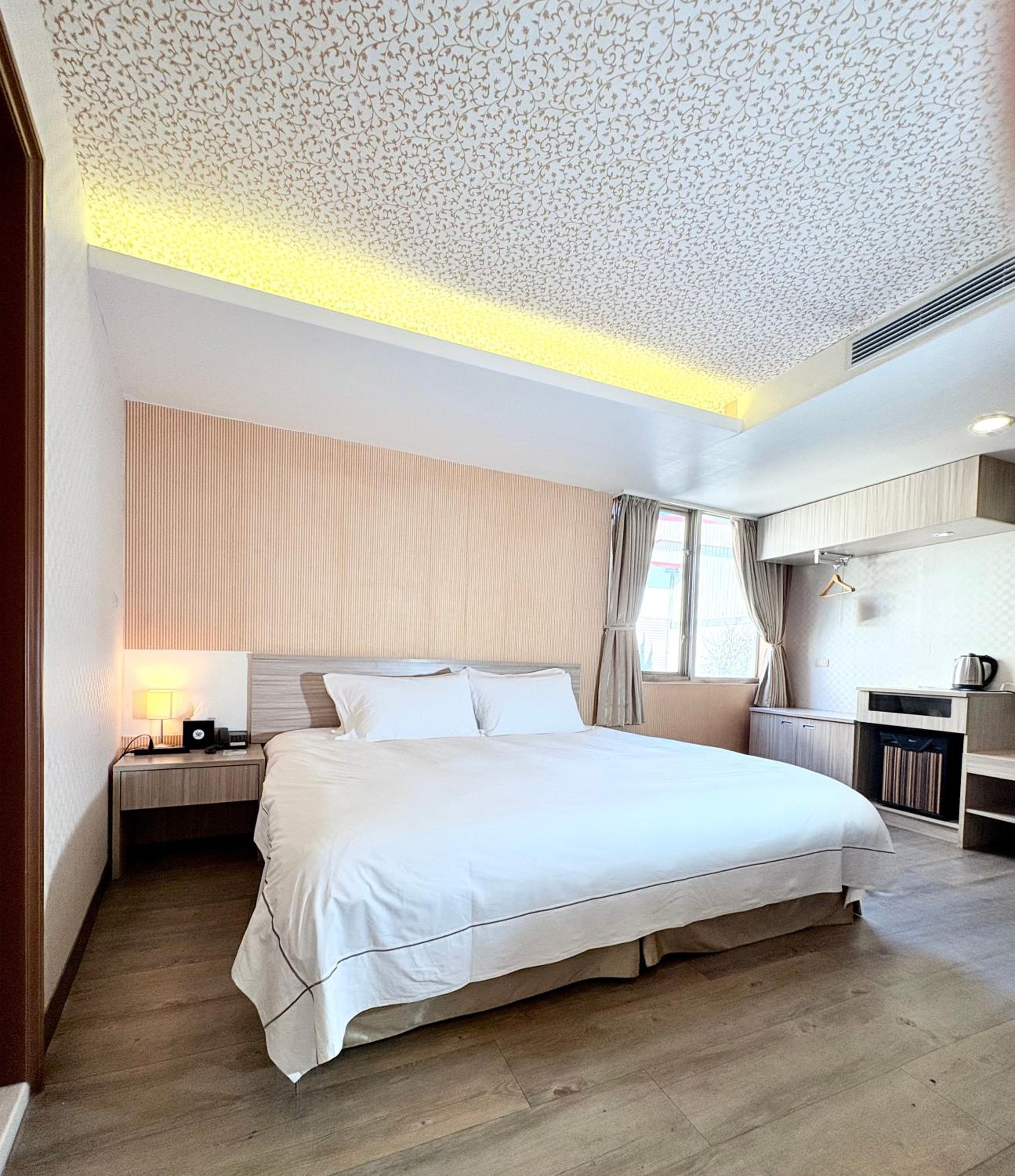 West Hotel