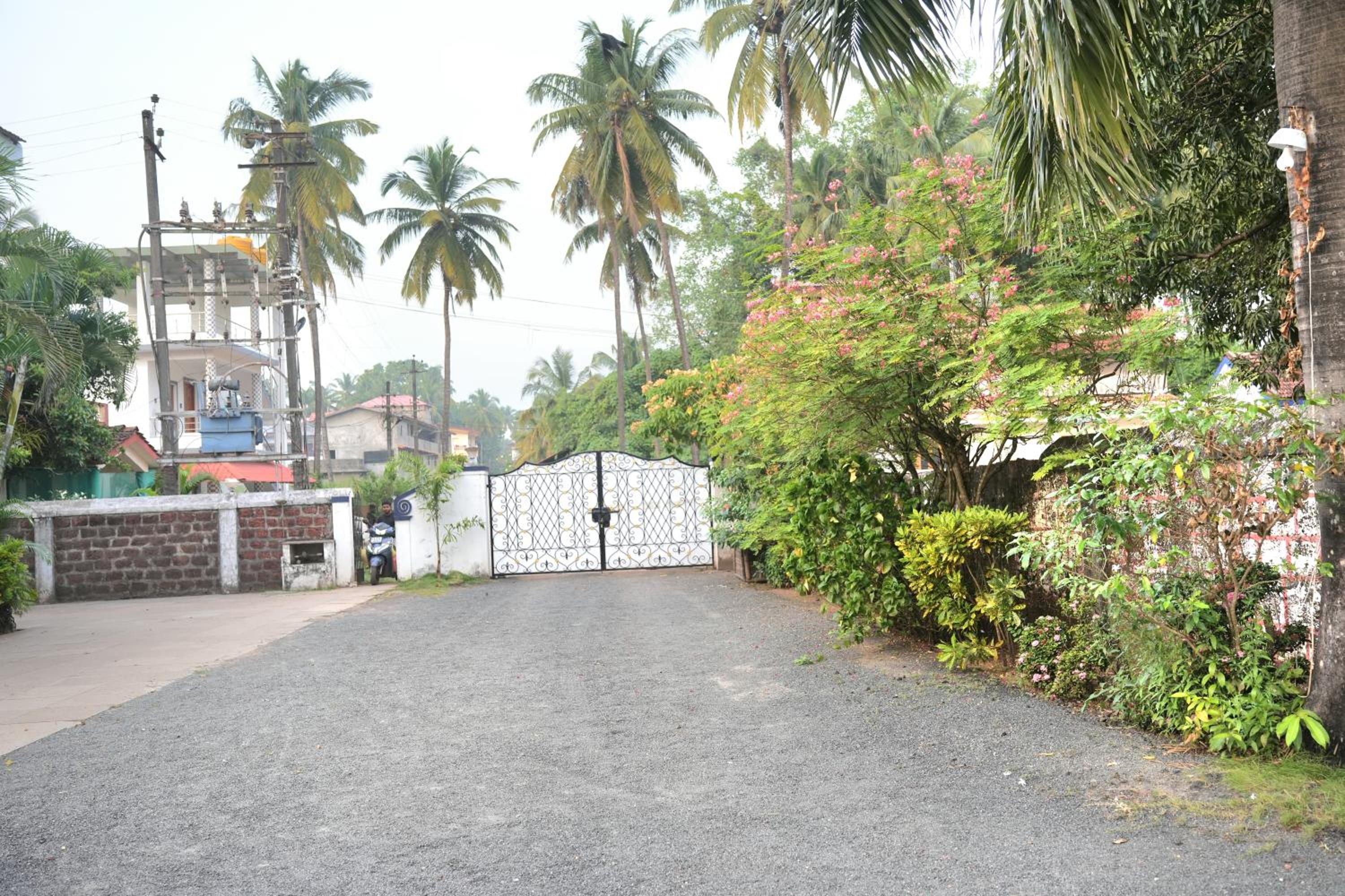 GR STAYS Beautiful 2bhk Apartment In Arpora 5 mins to Baga view 5