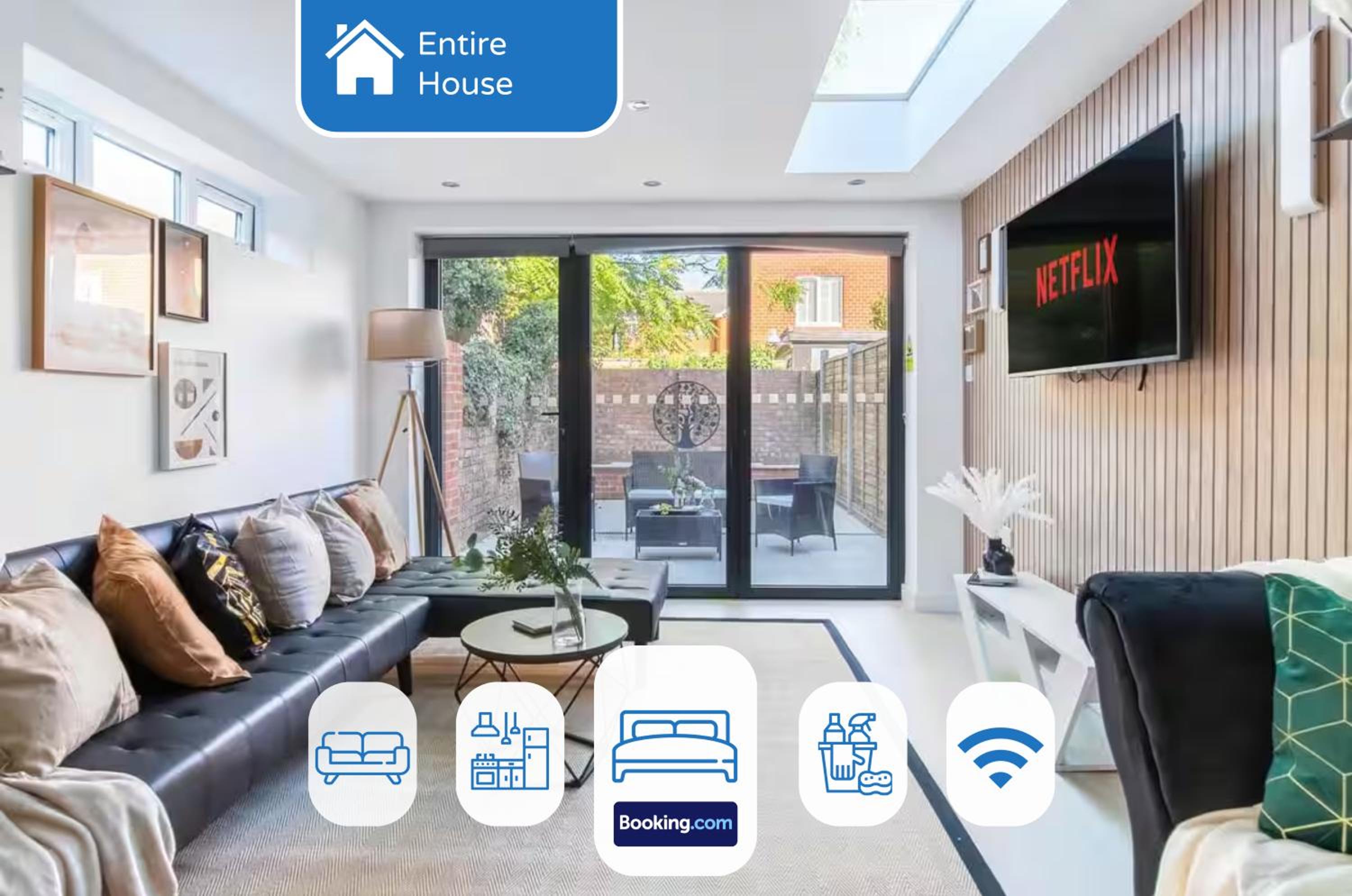Spacious 4 Bedroom Townhouse By LiveStay Short Lets & Serviced Accommodation London With Garden