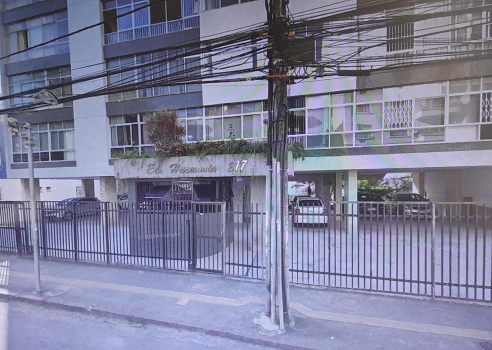 Amplo Apartamento em Barra - Salvador - BA