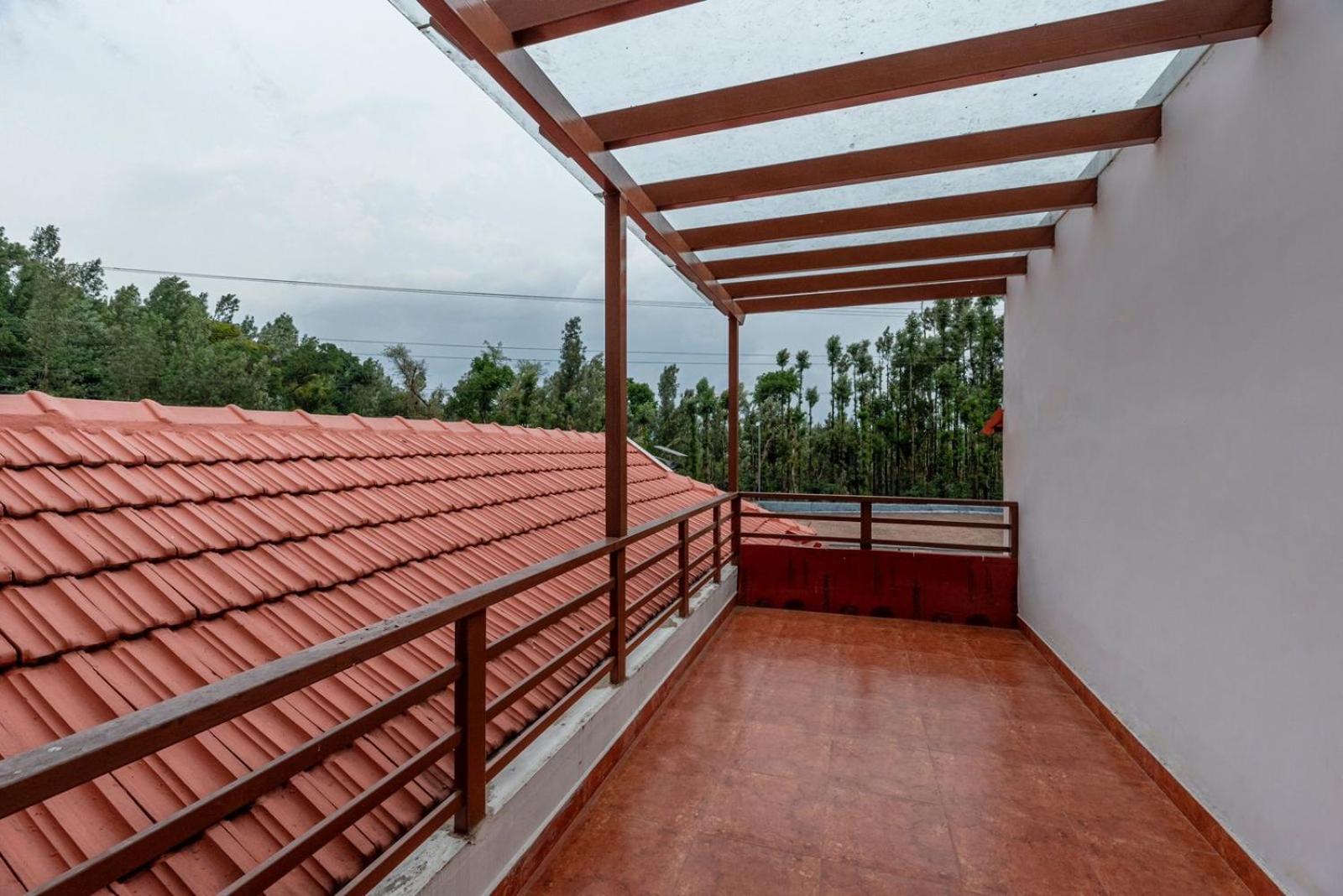 Baarbara Estate Camp