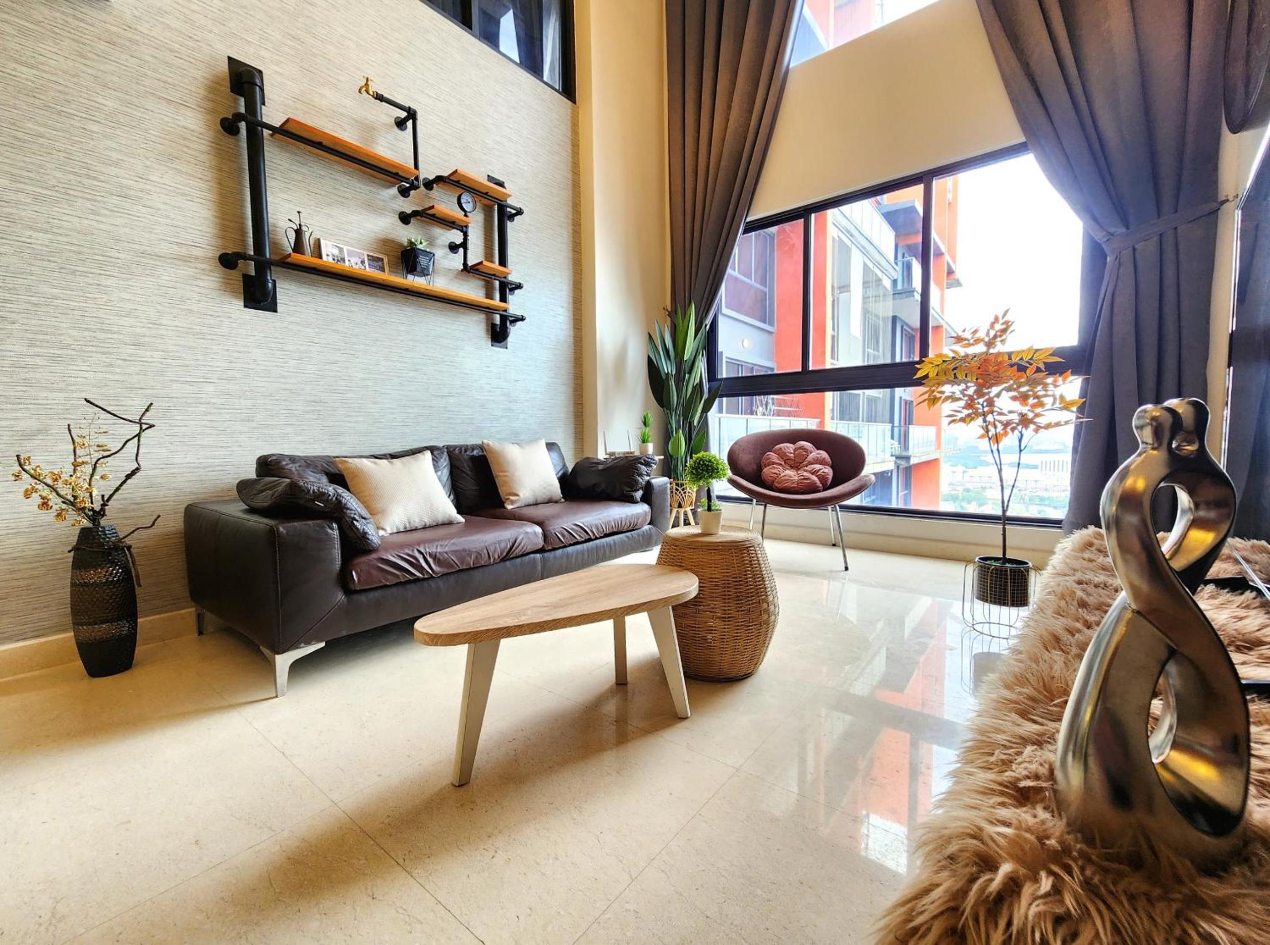Cozy Loft Suite 2BR JB CIQ 8pax