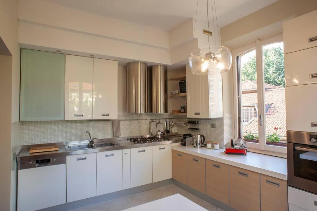 Bright and comfy in a beautiful contemporary home
