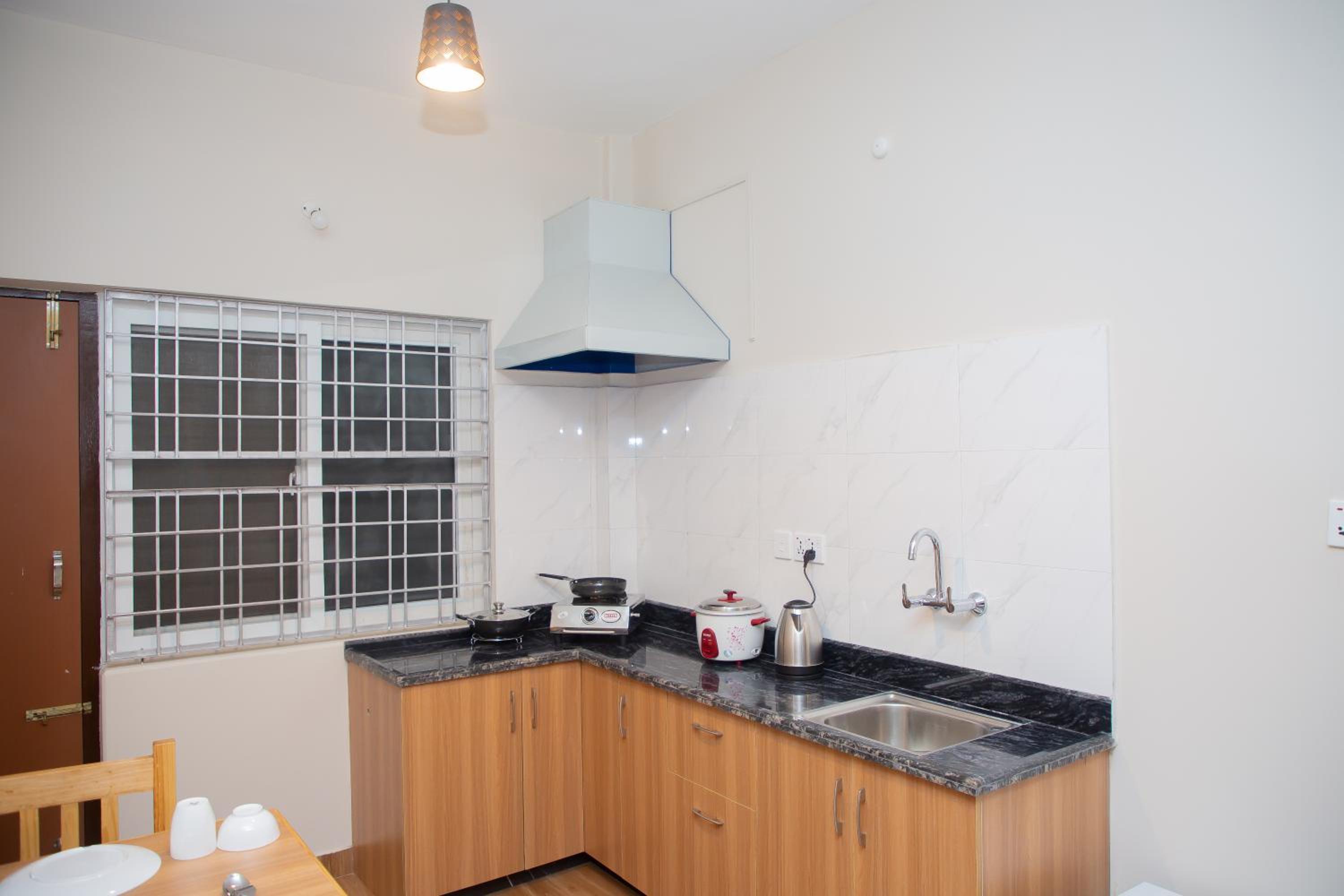 Lake Breeze Apartment