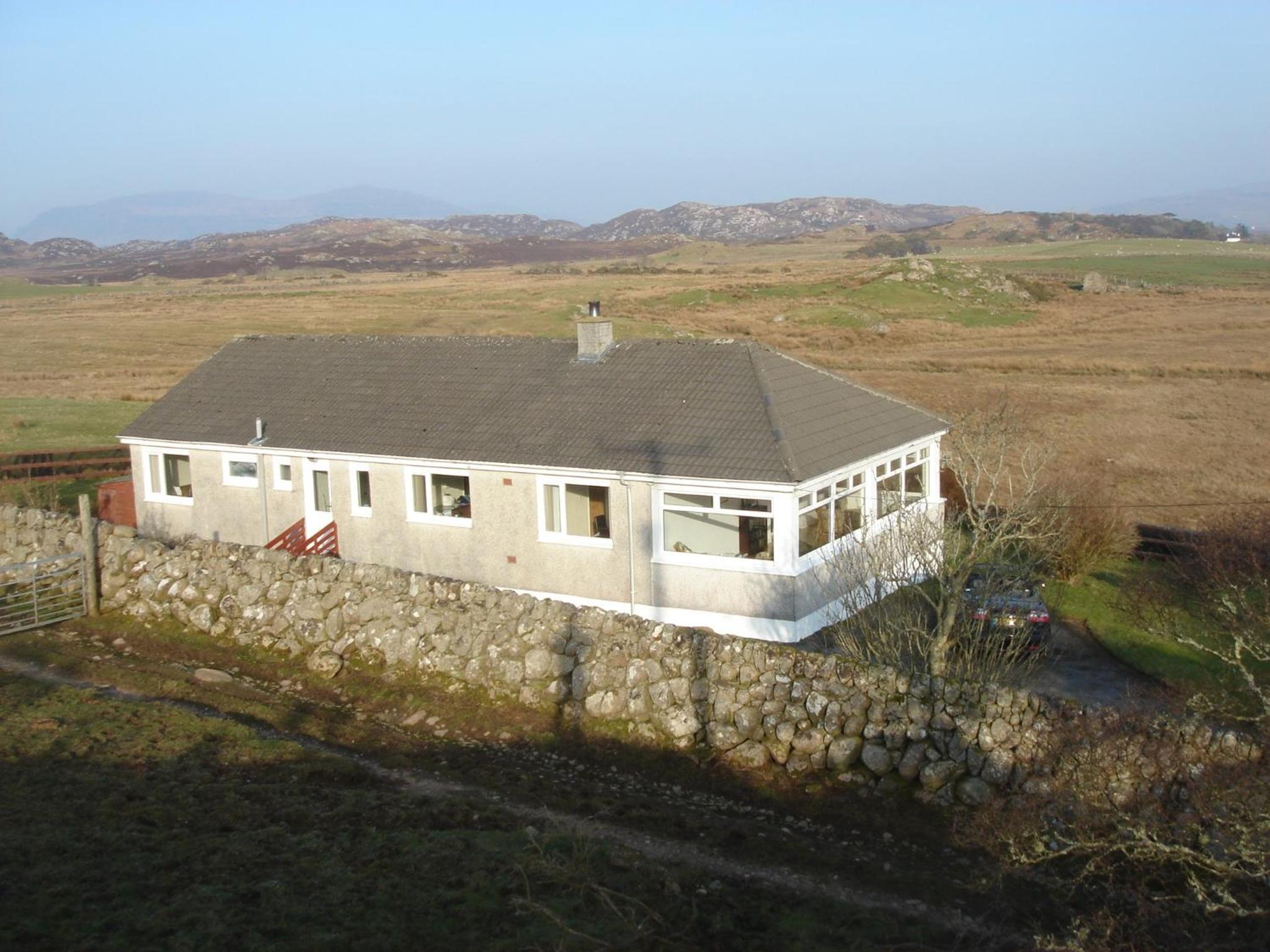 Erisgeir Sleeps 6 with Private Grounds view 4