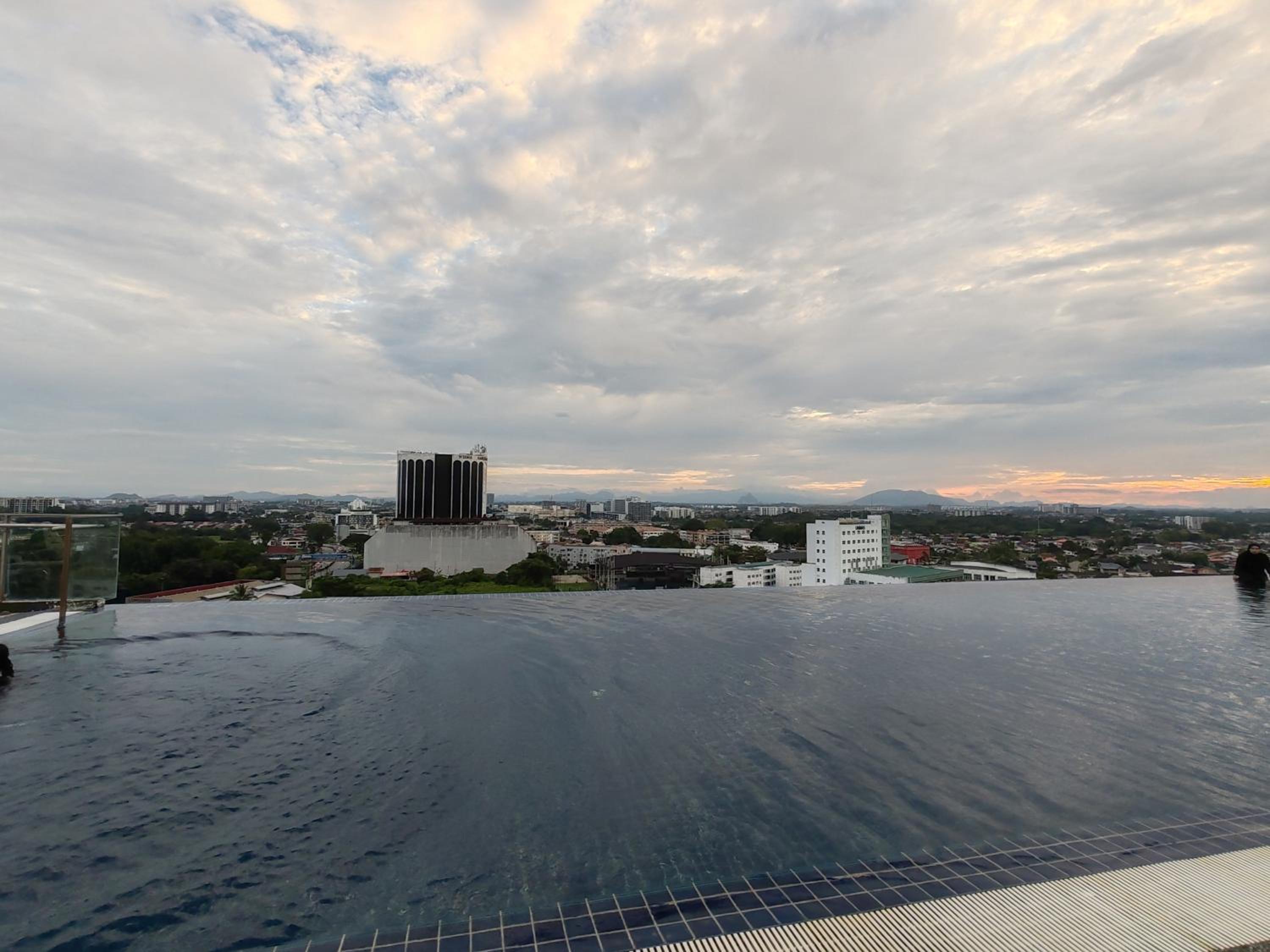 HM Staycation at Kozi Square photo 6