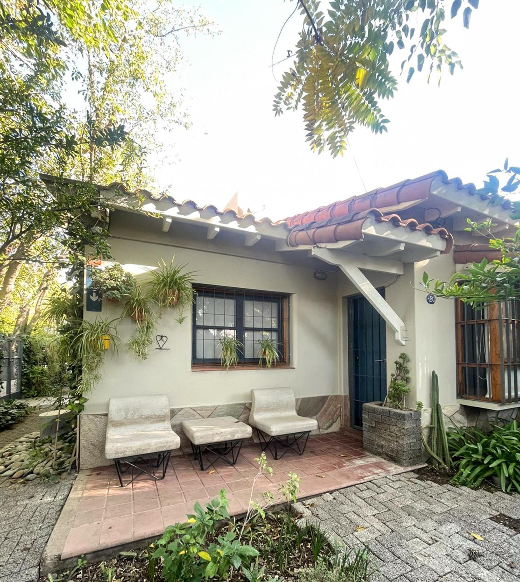 Casa amplia y luminosa con jardín, patio, terraza y parrilla