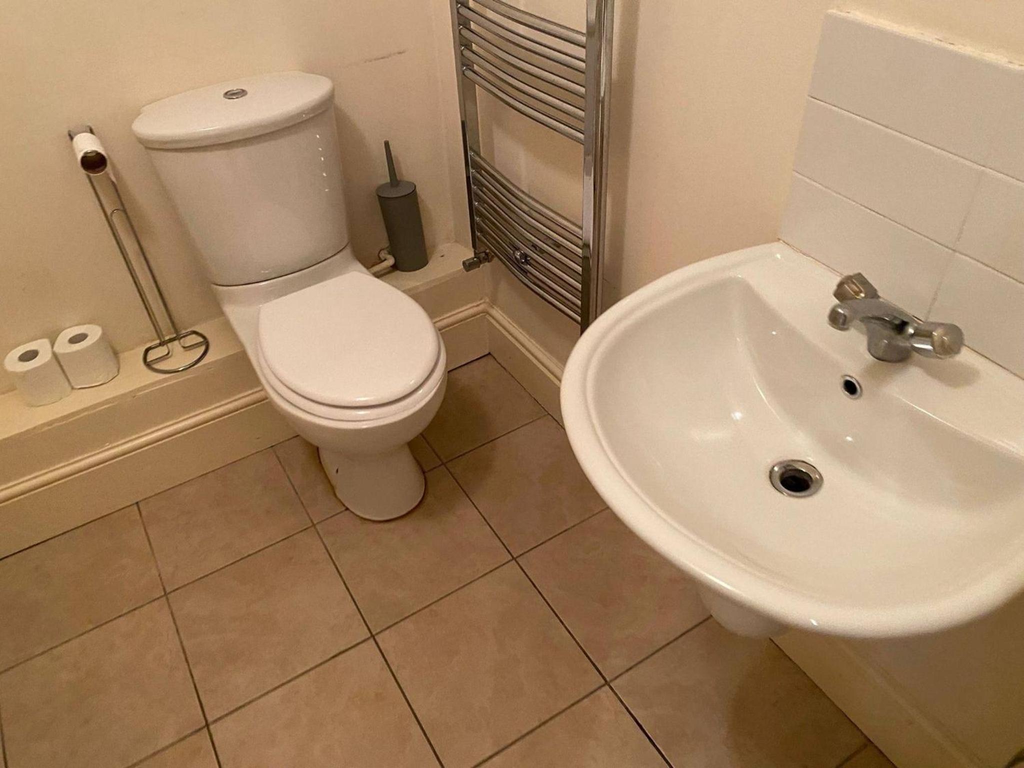 Modern Apt 3 Bedrooms near Dundrum