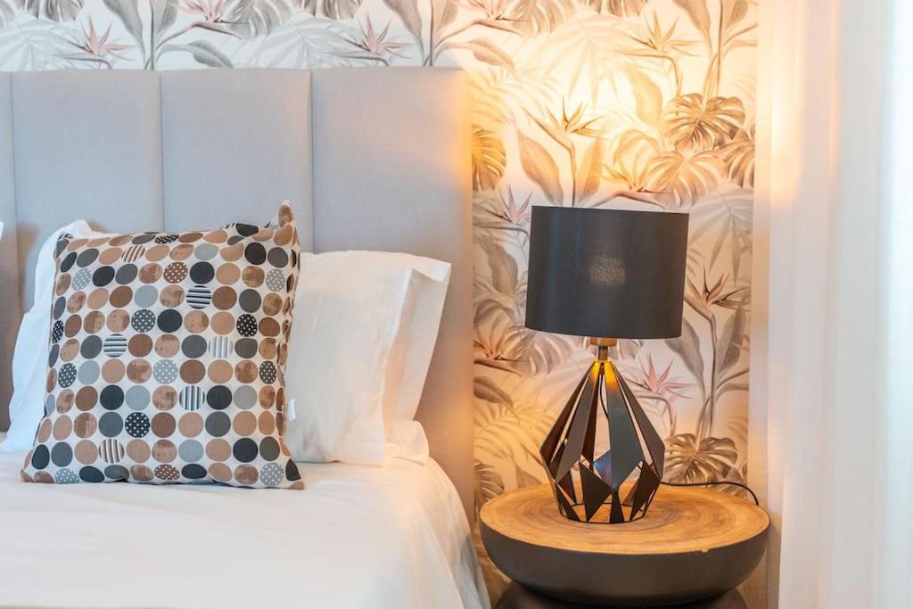 Lux Girassol - Two Bedroom Apartment
