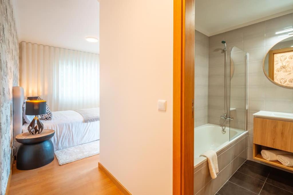 Lux Girassol - Two Bedroom Apartment