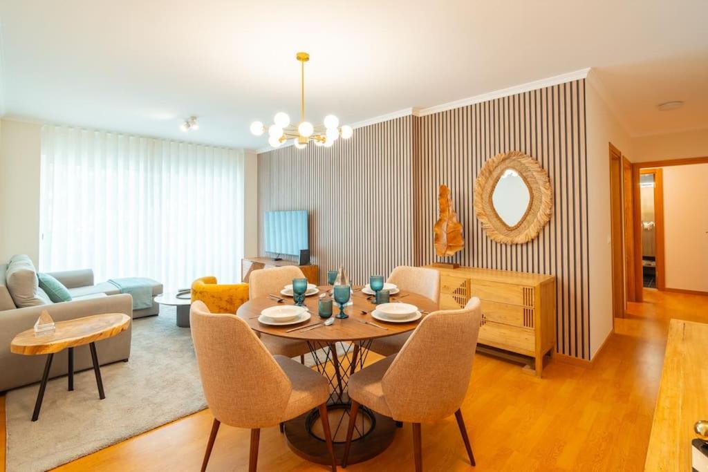 Lux Girassol - Two Bedroom Apartment