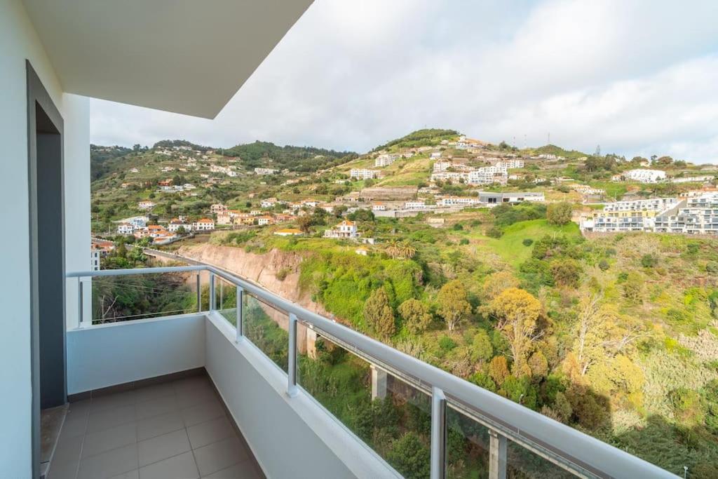 Lux Girassol - Two Bedroom Apartment