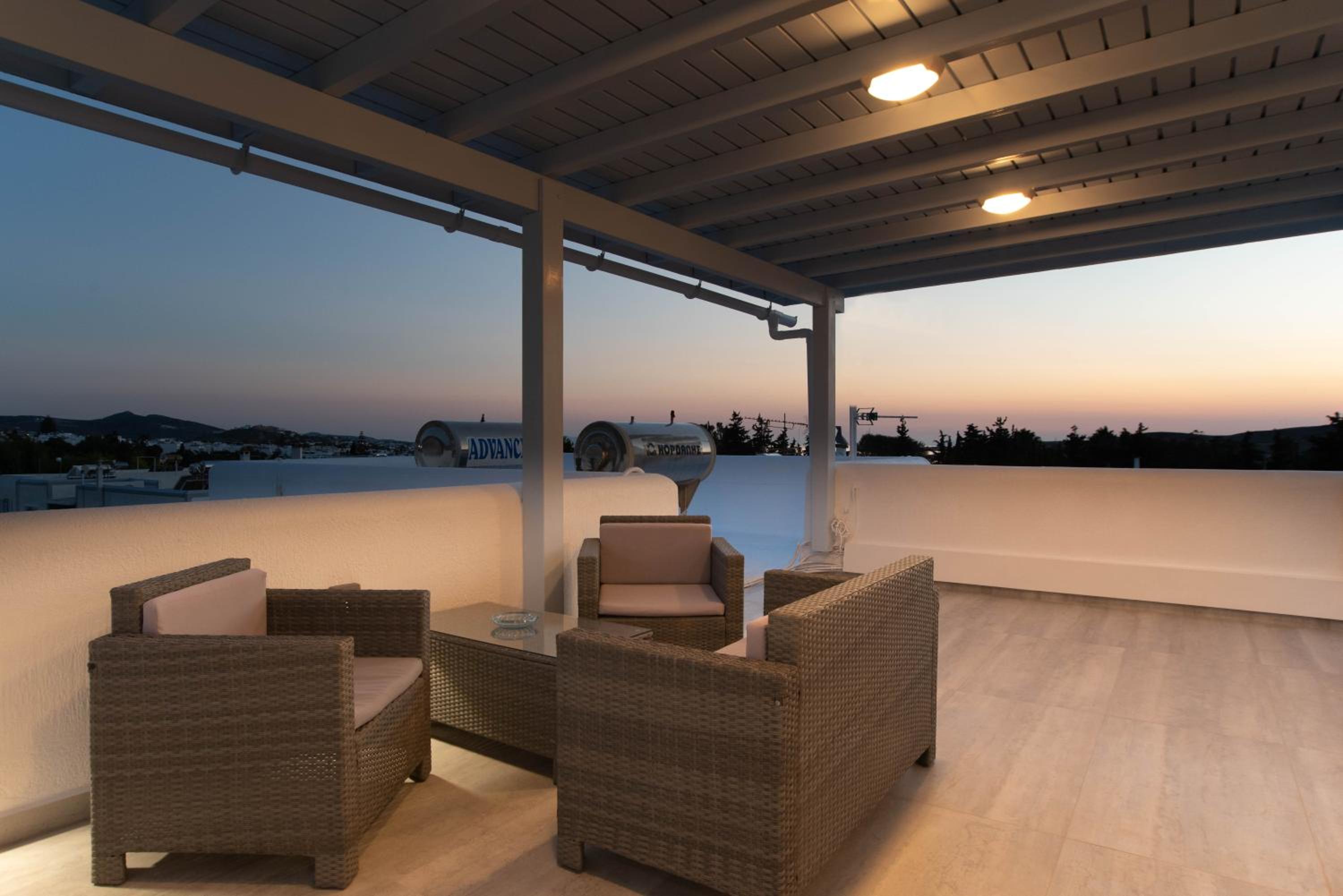 Third floor with sea view Double or twin room with private terrace