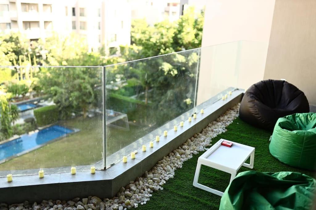 Elegant Garden & Pool View 2-BR Apt - Silverpalm