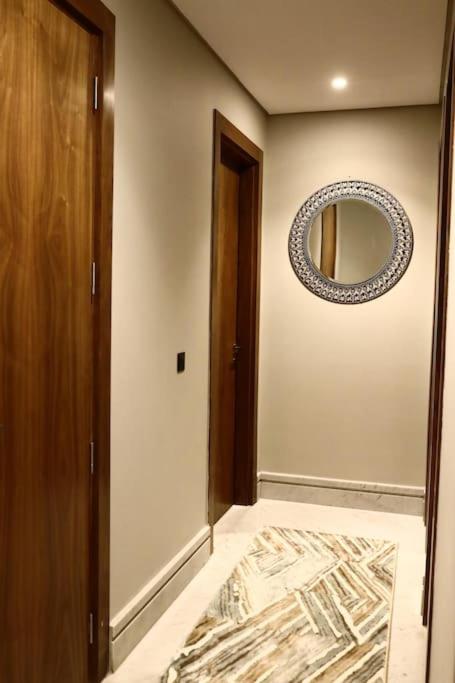 Elegant Garden & Pool View 2-BR Apt - Silverpalm