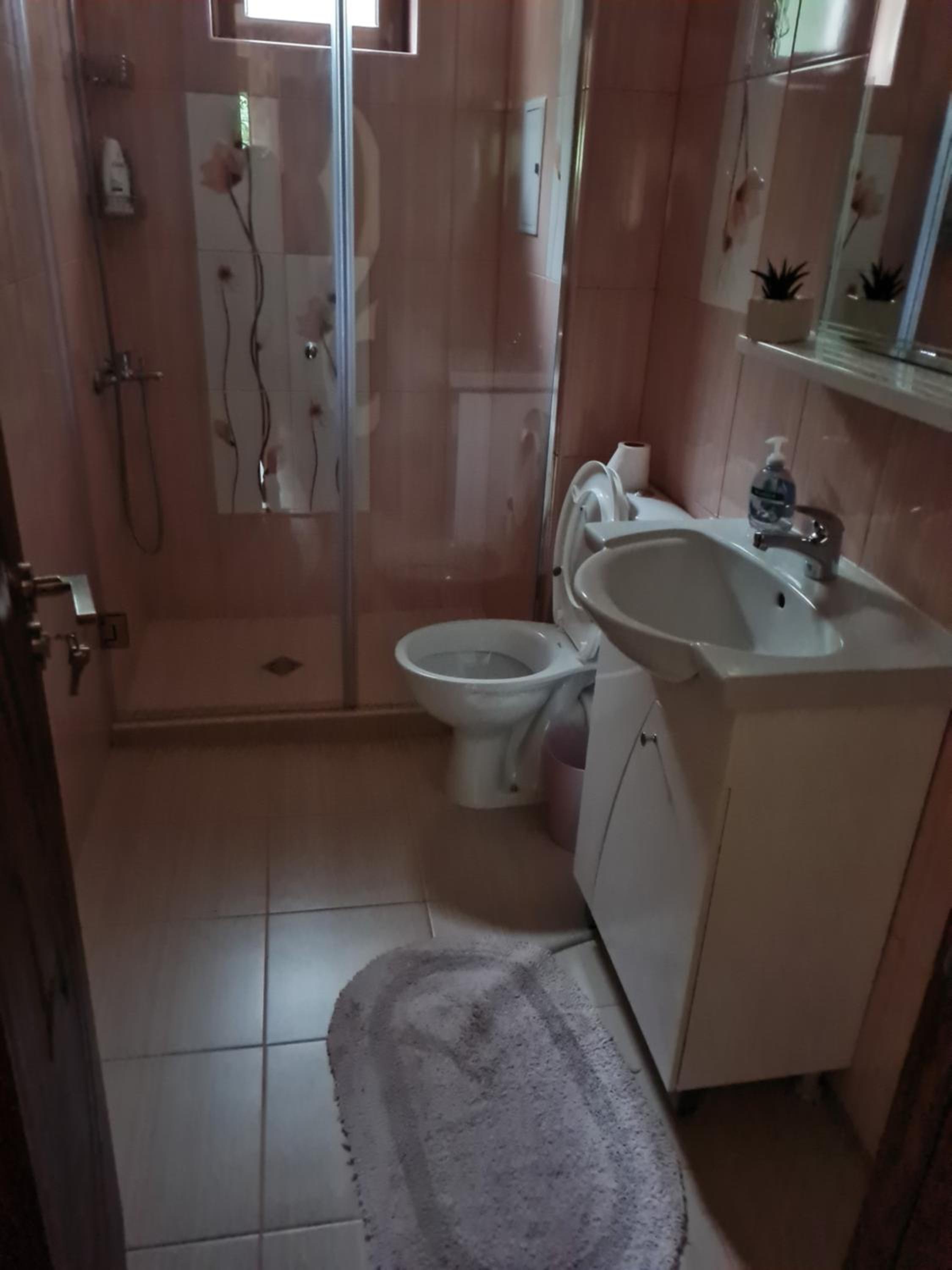 South Park apartment free parking near Tokuda