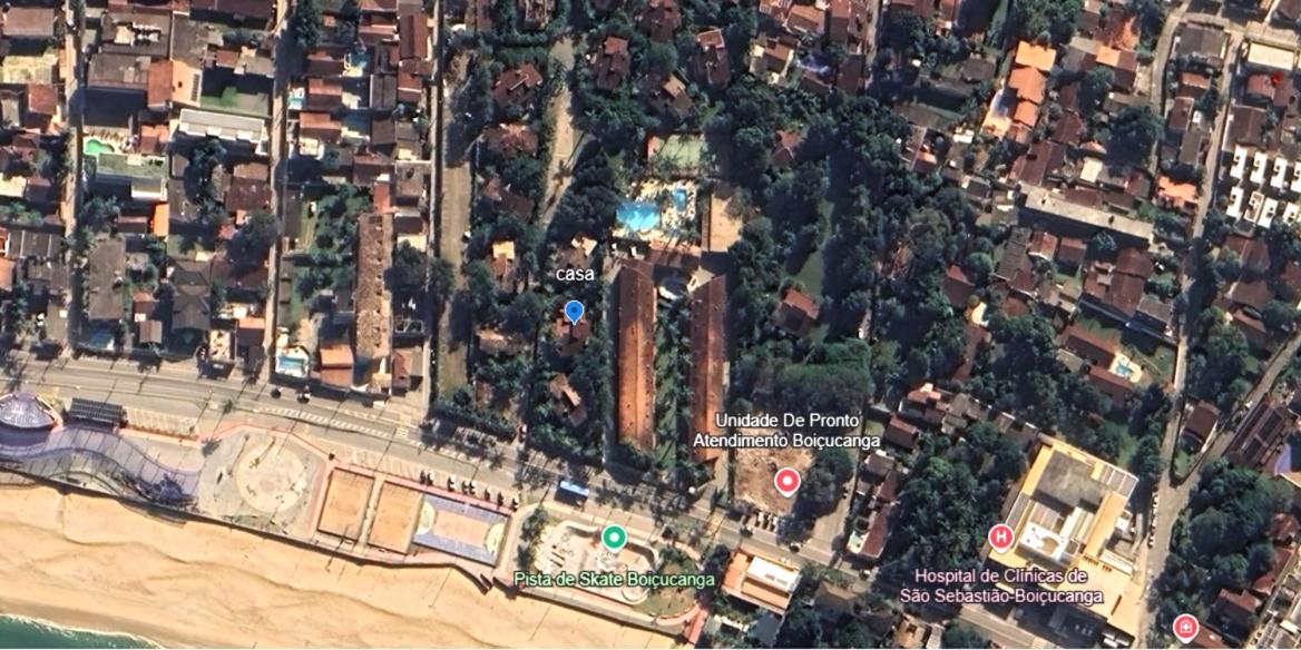 Casa em condomínio de frente ao mar