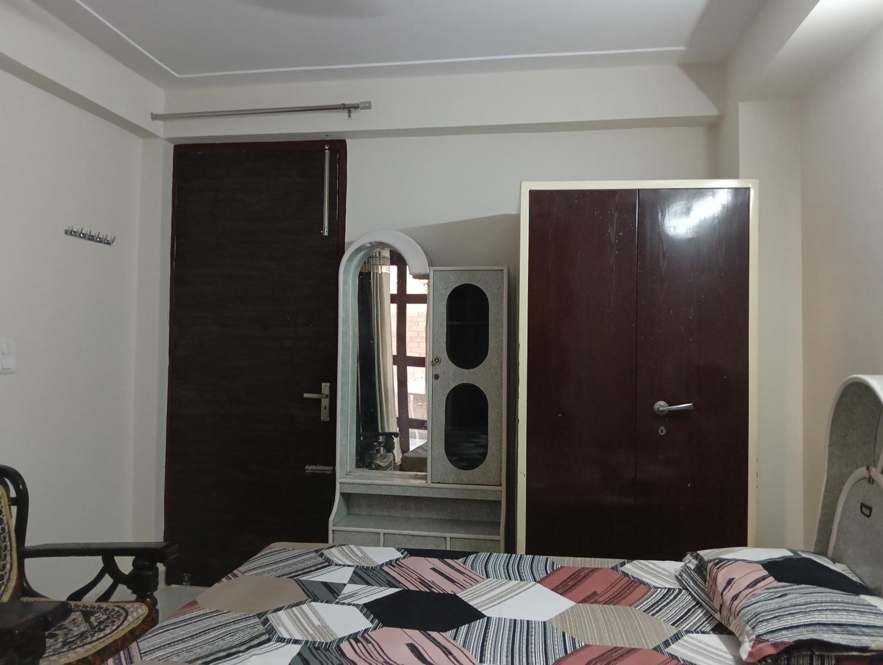 Modern 1RK Room - Fully Furnished