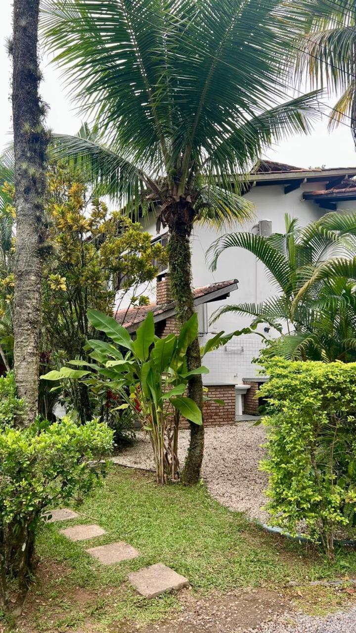 Casa em condomínio de frente ao mar
