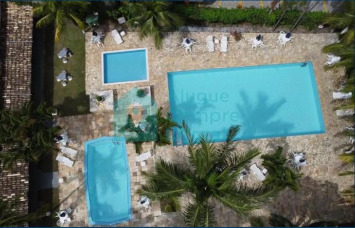 Casa em condomínio de frente ao mar