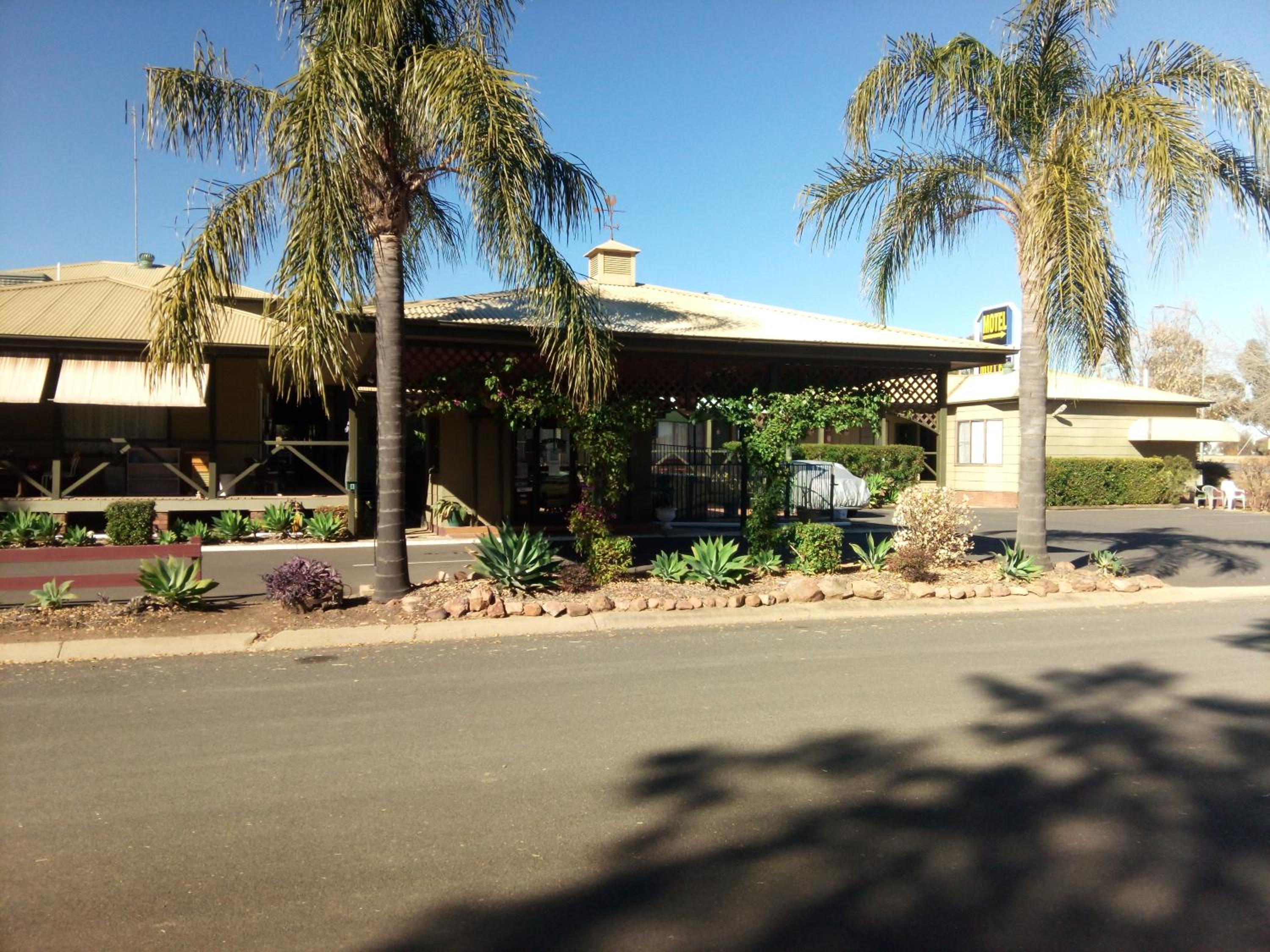 Lake Forbes Motel